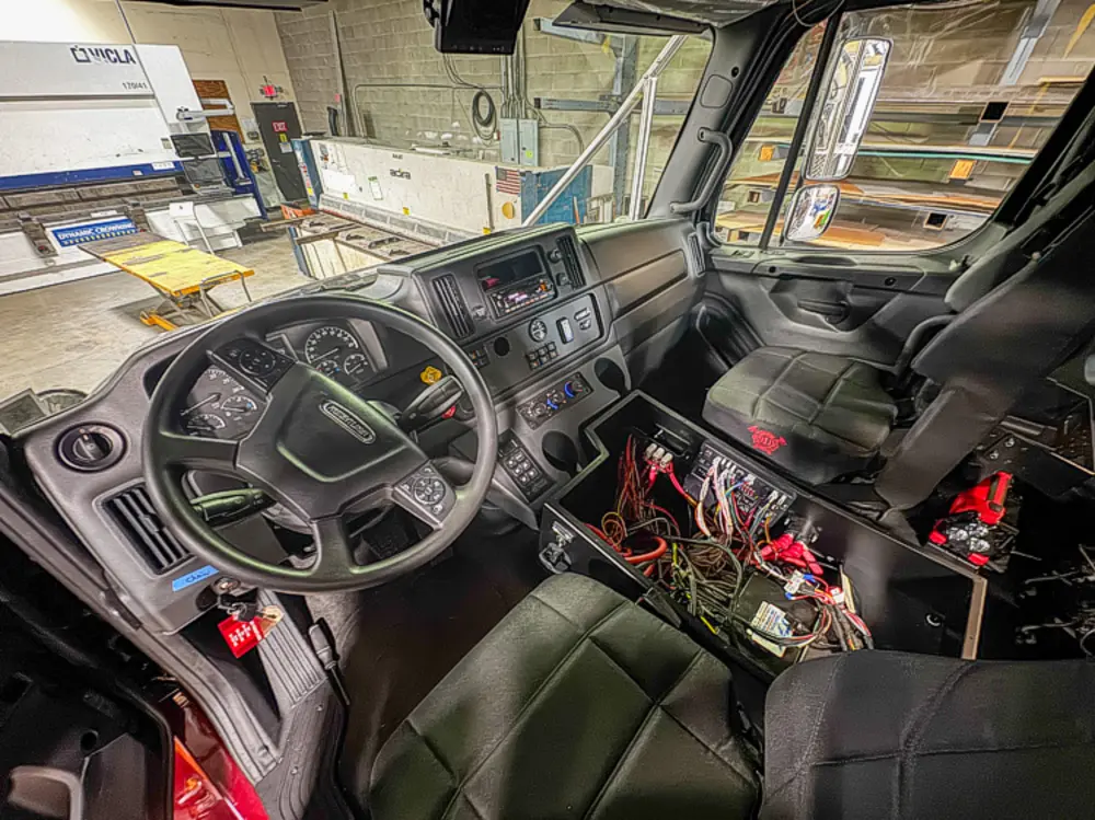 Top deck grate and rail detail in shop, photo 27 of 303.